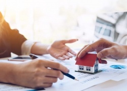 KHÔNG NÊN LẠM DỤNG VIỆC XÁC LẬP HỢP ĐỒNG ĐẶT CỌC TRONG CÁC GIAO DỊCH DÂN SỰ: BÌNH GIẢI VÀ KHUYẾN NGHỊ!